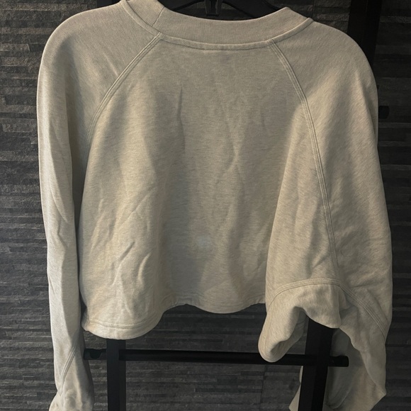 Adidas US size medium light grey cropped sweatshirt - Picture 7 of 7